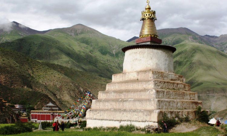 On Tuesday, 21.03.2017, Dr Eva Seegers held an inspiring Publice lecture about stupas